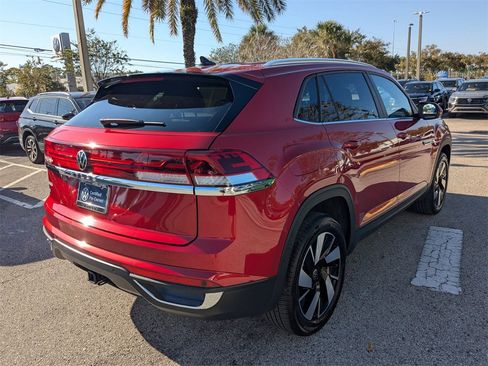 Used 2025 Volkswagen Atlas Cross Sport SE image 6