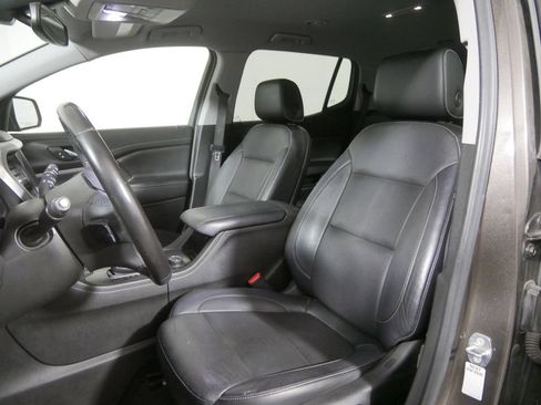 Used 2019 GMC Acadia SLT AWD/4WD image 10