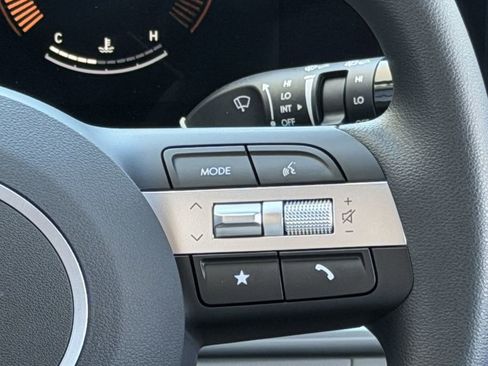 New 2026 Hyundai Tucson SE image 14