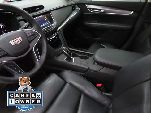 Used 2017 Cadillac XT5 Luxury w/ Driver Awareness Package FWD image 22
