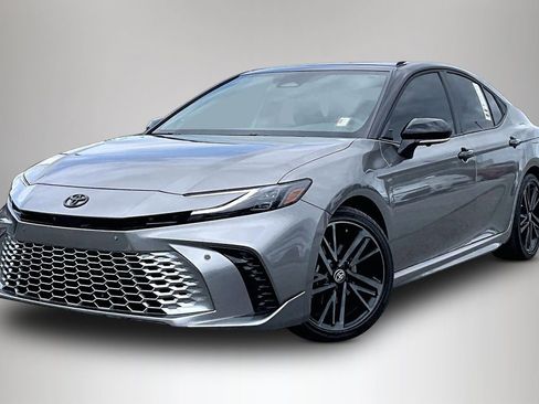 Used 2025 Toyota Camry XSE w/ Premium Plus Package image 1
