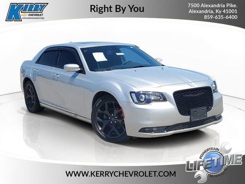 Used 2022 Chrysler 300 S RWD image 1