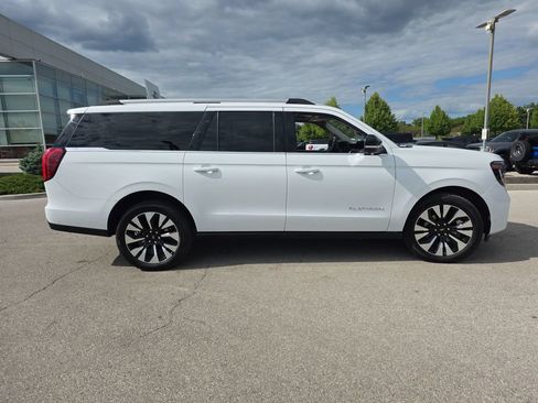 Used 2025 Ford Expedition Max Platinum w/ Driver's Package AWD/4WD image 9