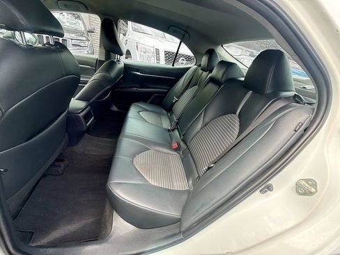 Used 2019 Toyota Camry SE image 27