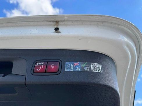 Certified 2025 Mercedes-Benz GLE 350 4MATIC image 25