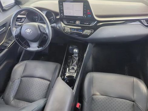 Used 2019 Toyota C-HR Limited image 9