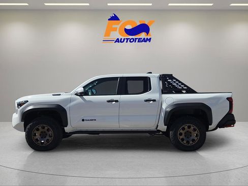 New 2026 Toyota Tacoma 4x4 Double Cab Hybrid image 2