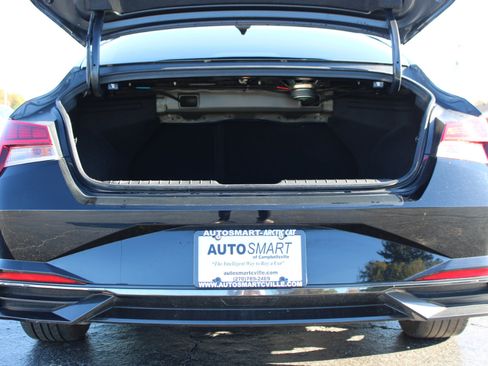 Used 2021 Hyundai Elantra SEL w/ Convenience + Premium Package image 7