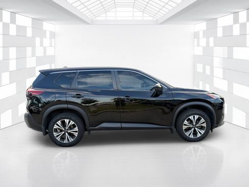 Used 2023 Nissan Rogue SV FWD image 8