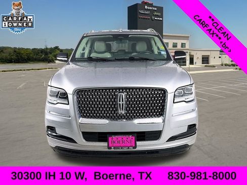 Used 2024 Lincoln Navigator Premiere AWD/4WD image 2