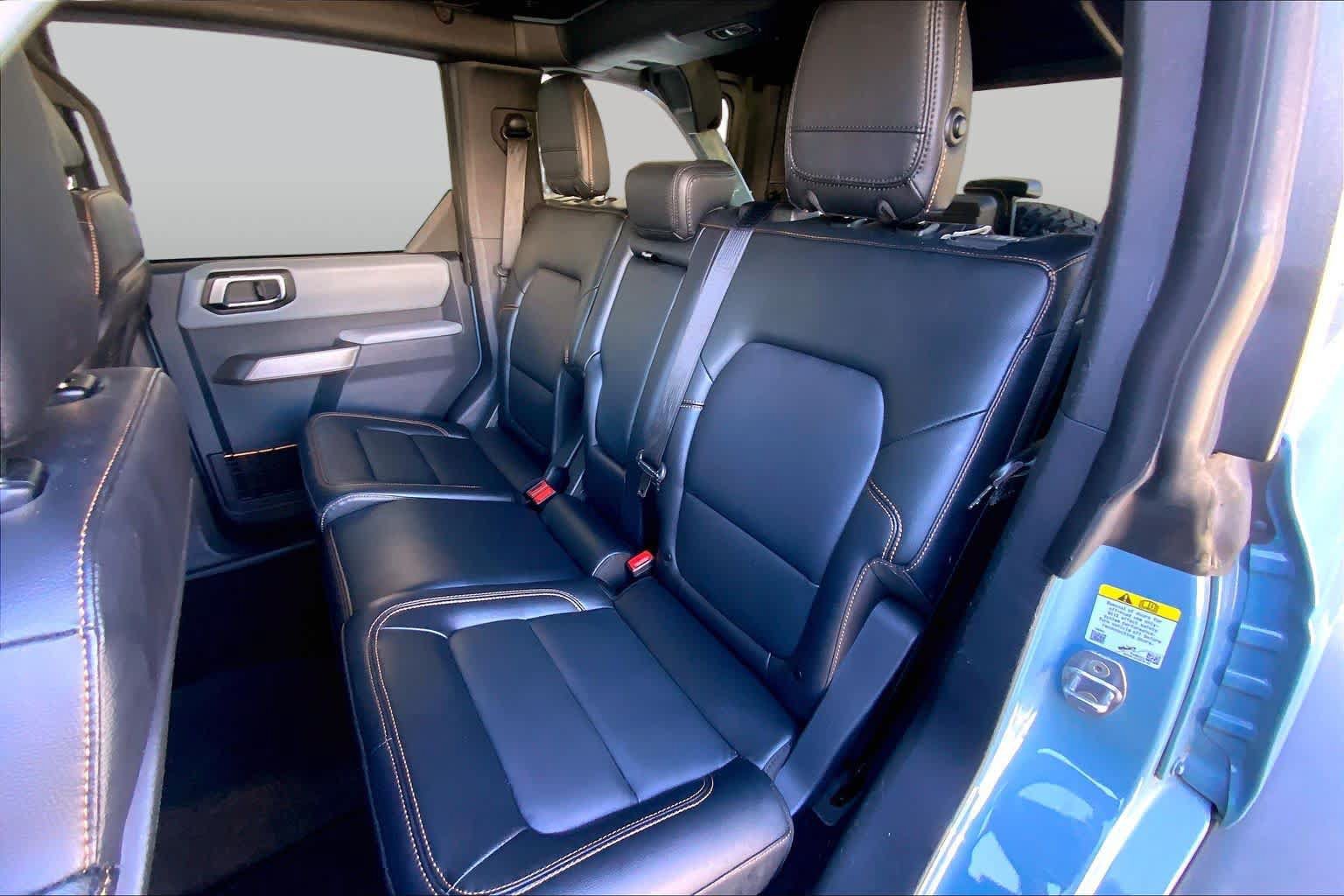 Used 2023 Ford Bronco Badlands w/ Sasquatch Package AWD/4WD image 20