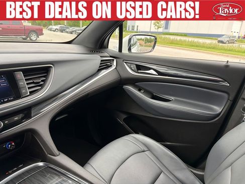 Used 2023 Buick Enclave Essence FWD image 14