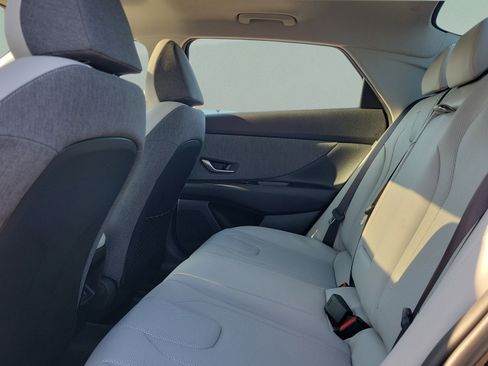 New 2026 Hyundai Elantra Limited FWD image 5
