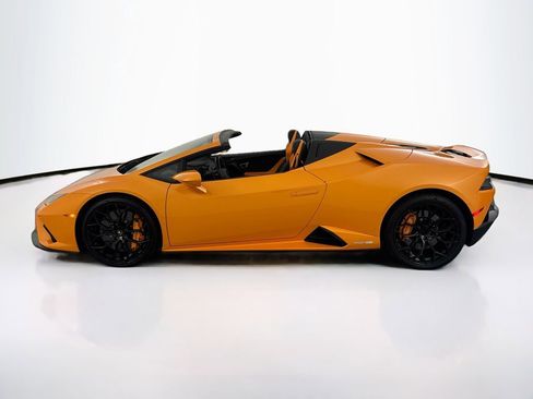 Used 2020 Lamborghini Huracan EVO image 8