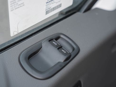 New 2026 Ford Transit 250 148 Medium Roof image 31