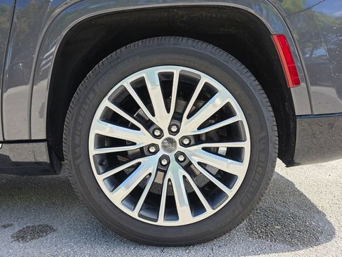 Used 2023 Jeep Grand Wagoneer L Series III w/ Rear Seat Video Group 1 image 17