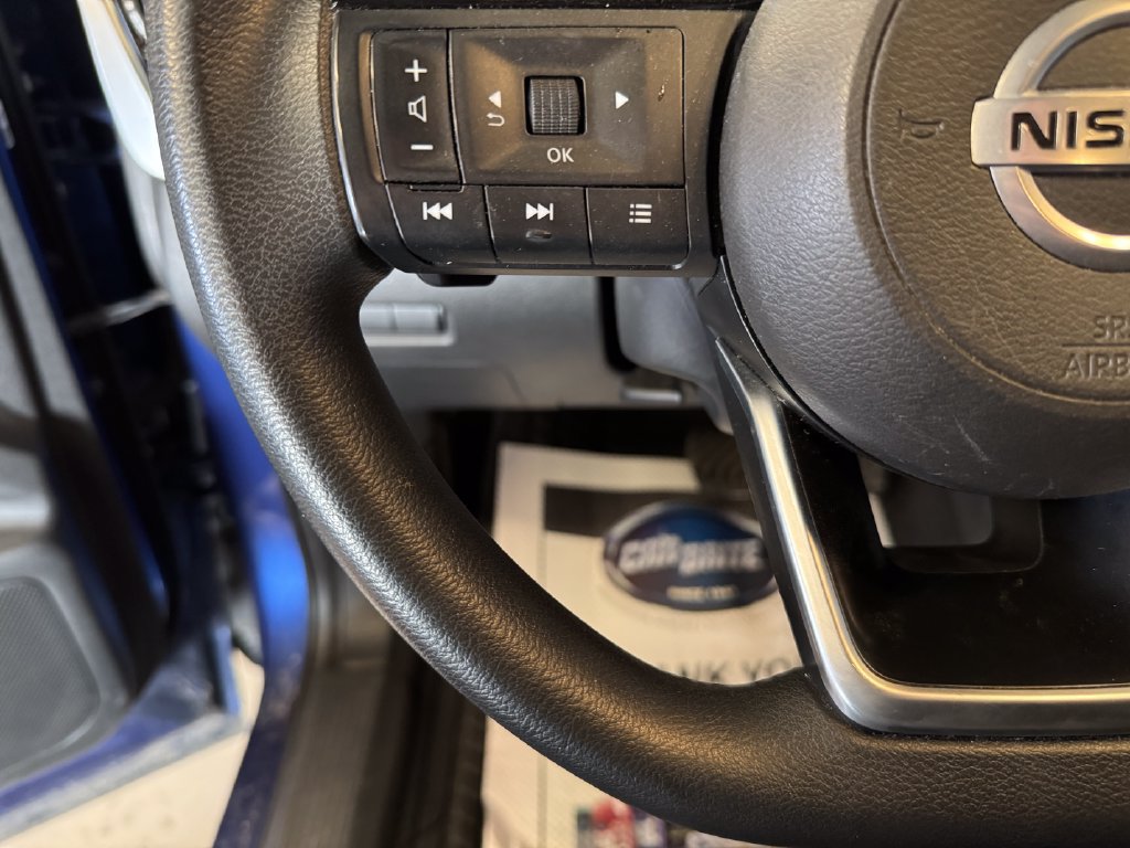 Used 2021 Nissan Rogue SV AWD/4WD image 11
