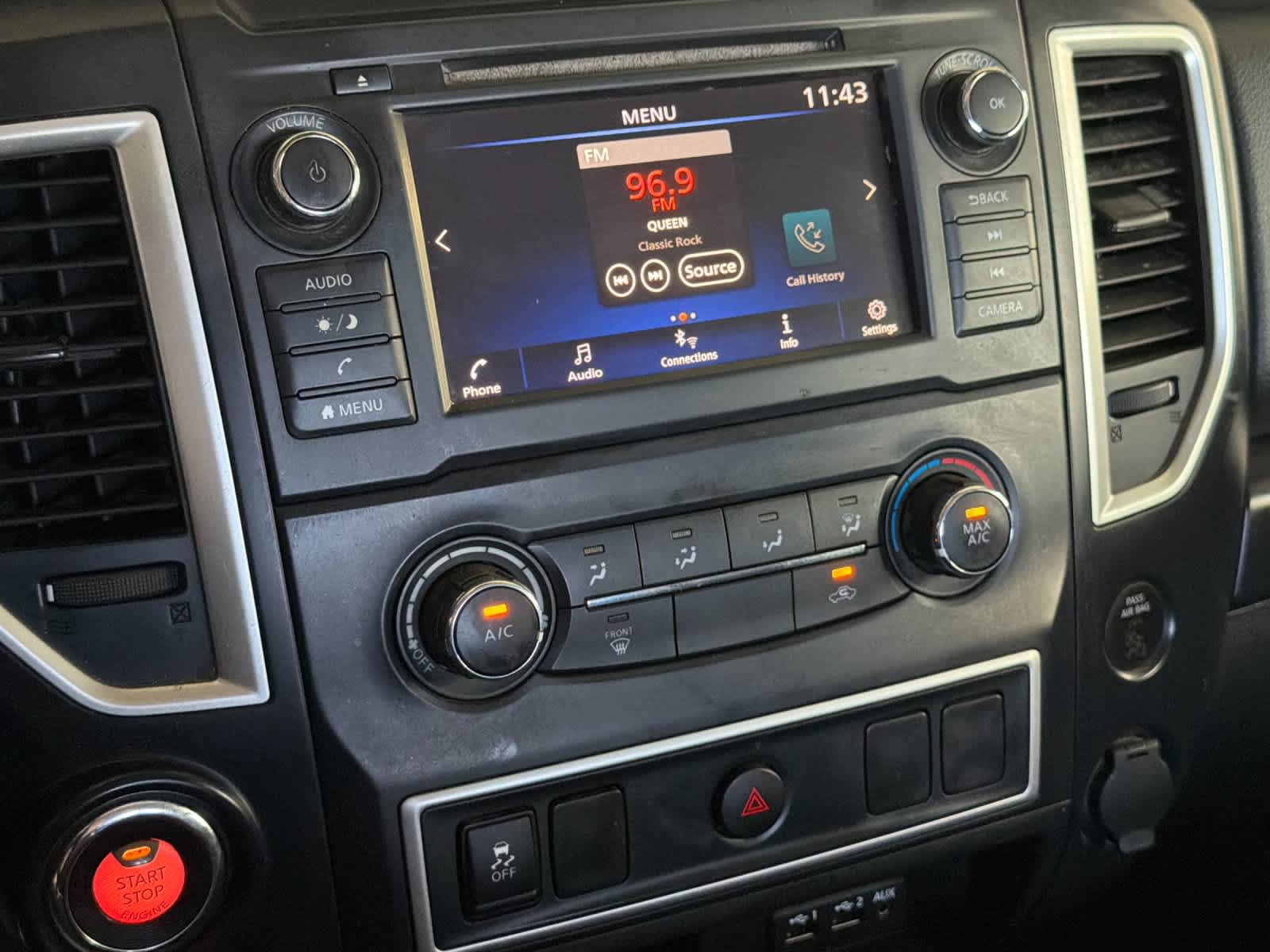 Used 2019 Nissan Titan S AWD/4WD image 20