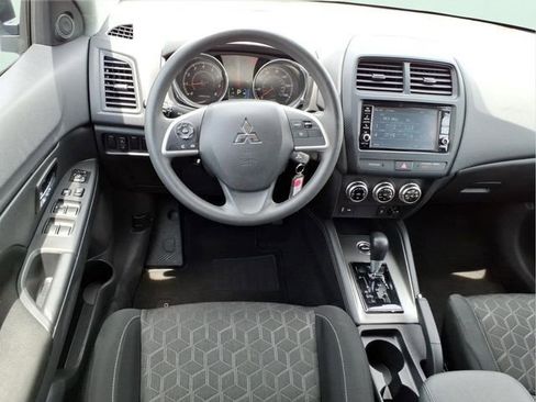 Used 2025 Mitsubishi Outlander Sport ES AWD/4WD image 18