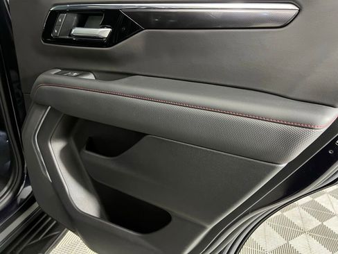 Used 2025 Chevrolet Tahoe RST image 32