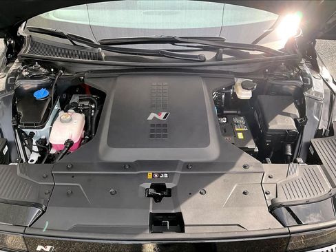 Certified 2025 Hyundai Ioniq 5 N AWD/4WD image 31