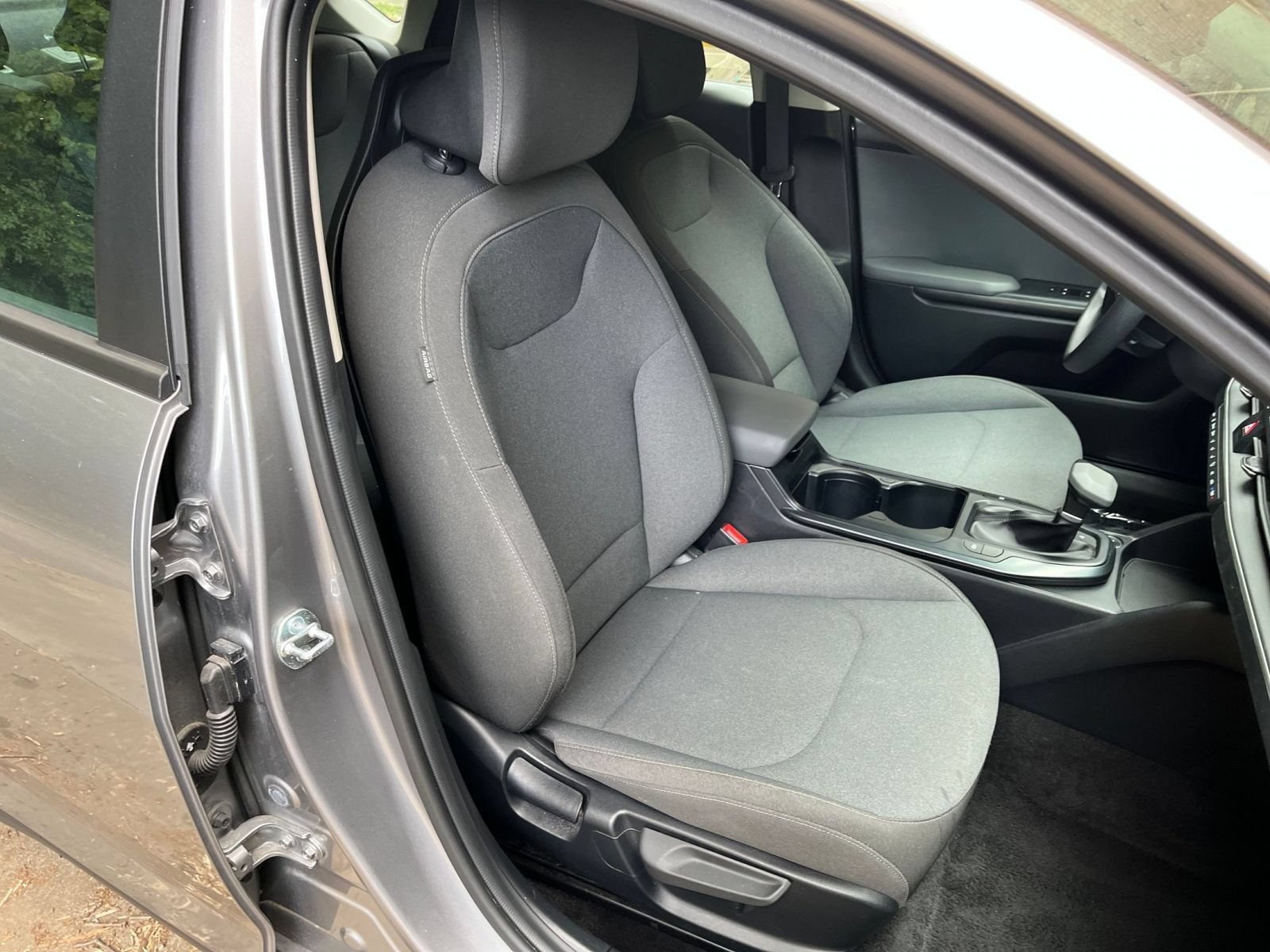 Used 2025 Kia K4 FWD image 38
