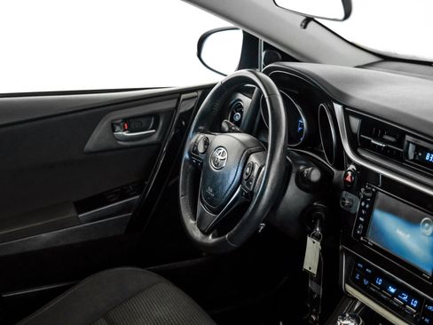 Used 2018 Toyota Corolla iM FWD image 13