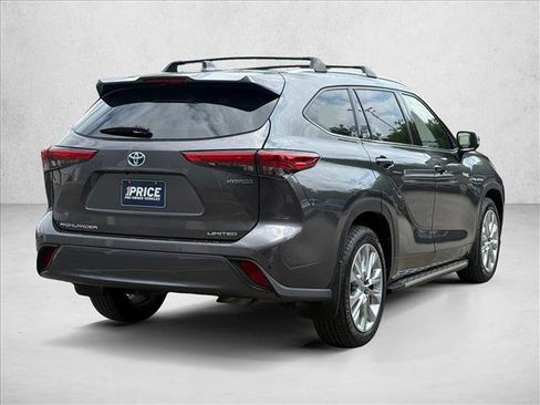 Used 2021 Toyota Highlander Limited FWD image 5