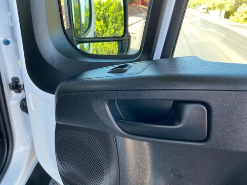 Used 2026 RAM ProMaster 2500 w/ Convenience Group FWD image 33