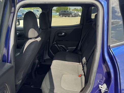 Used 2021 Jeep Renegade Latitude FWD image 21