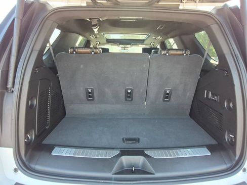 Certified 2025 GMC Yukon Denali Ultimate AWD/4WD image 27
