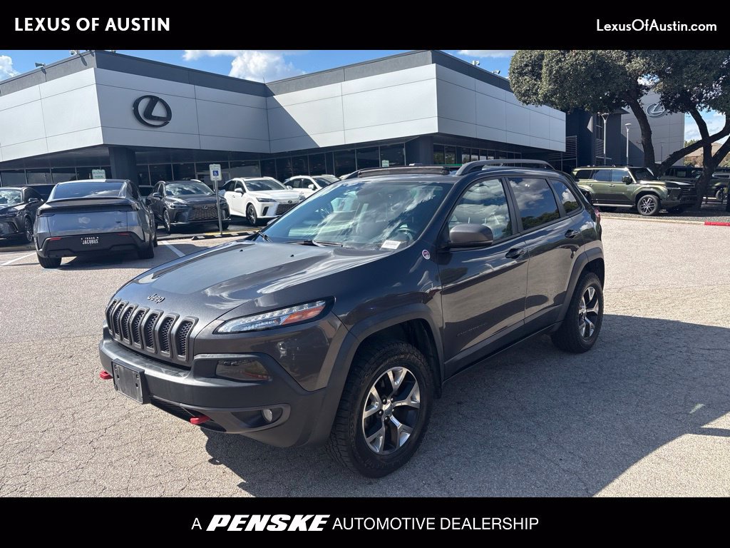 Used 2017 Jeep Cherokee Trailhawk AWD/4WD image 1