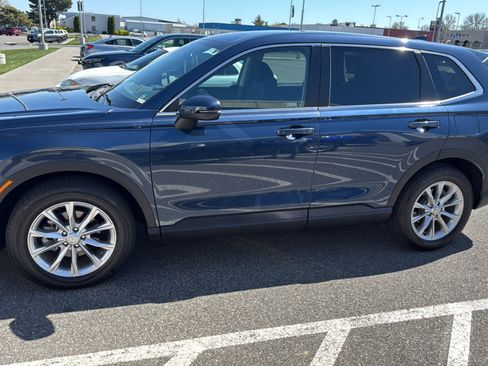 Used 2023 Honda CR-V EX image 7