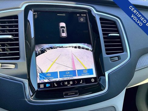 Certified 2025 Volvo XC90 B6 Core image 30