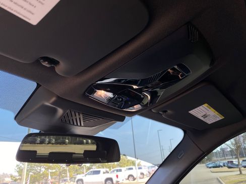 Used 2026 BMW X1 xDrive28i w/ Technology Package image 20