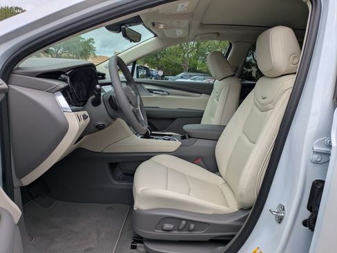 New 2026 Cadillac XT5 Premium Luxury w/ Driver Assist Package FWD image 24