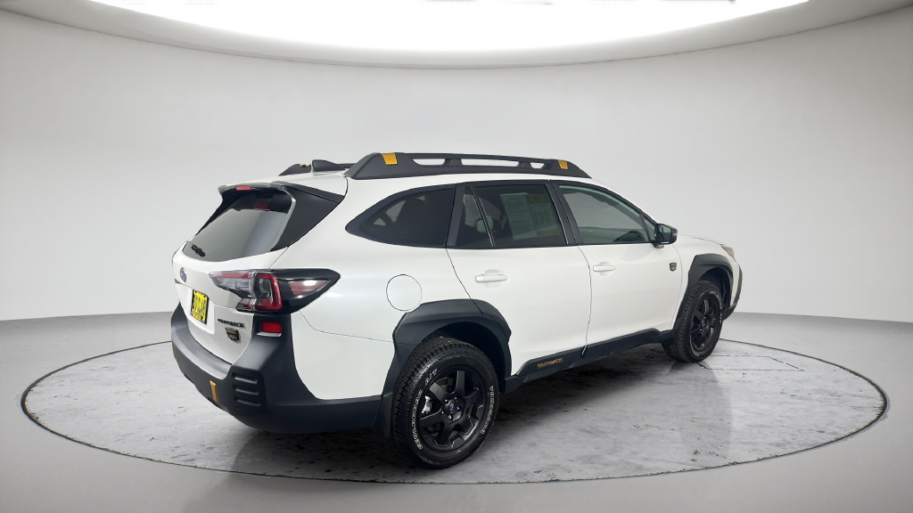 Used 2025 Subaru Outback Wilderness AWD/4WD image 7