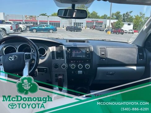 Used 2016 Toyota Sequoia Platinum AWD/4WD image 16