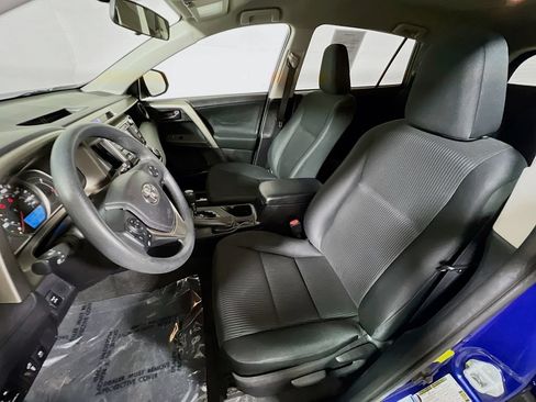 Used 2015 Toyota RAV4 LE AWD/4WD image 18