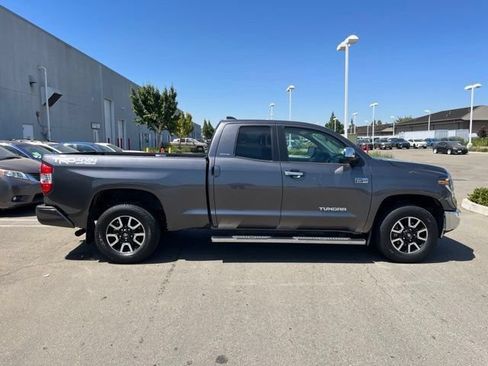 Used 2021 Toyota Tundra Limited w/ Limited Premium Package AWD/4WD image 3