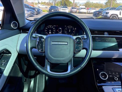 Used 2020 Land Rover Range Rover Evoque SE image 6