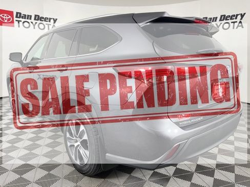 Certified 2022 Toyota Highlander XLE image 23