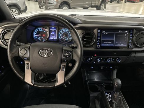 Used 2020 Toyota Tacoma TRD Off-Road image 27