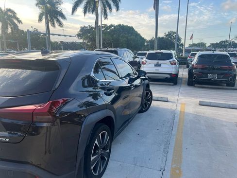 Certified 2024 Lexus UX 250h FWD image 10