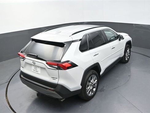 Used 2025 Toyota RAV4 Limited image 15