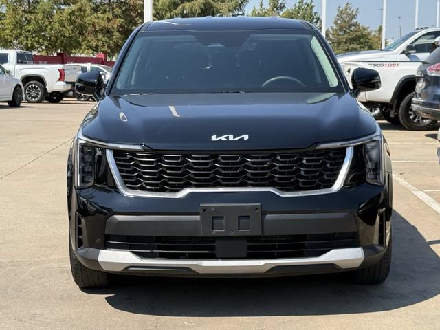 Used 2025 Kia Sorento LX FWD image 7