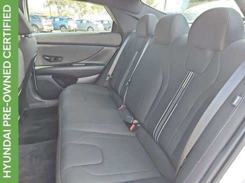 Certified 2025 Hyundai Elantra SEL w/ Cargo Package image 13