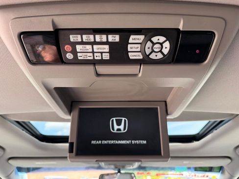 Used 2012 Honda Odyssey Touring image 16