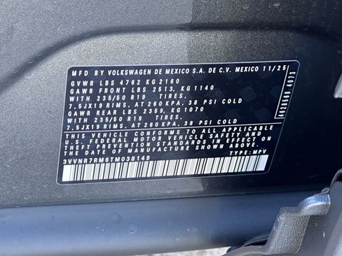 New 2026 Volkswagen Tiguan SE FWD image 17