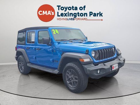 Used 2024 Jeep Wrangler Unlimited Sport AWD/4WD image 7